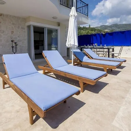 Βίλα Kalkan'da Doga Icerisinde, Havuzlu 8 Kisilik Κας